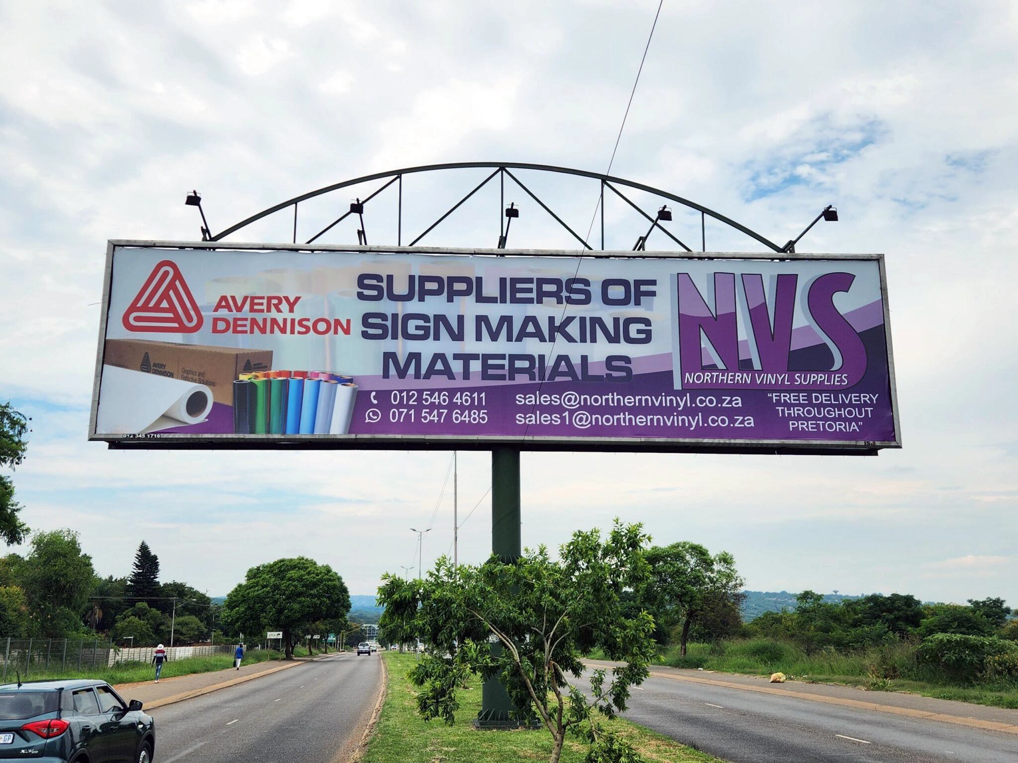 NVS road sign 2048x1536 1